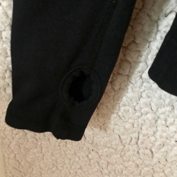 Fabletics Long Sleeved, Thumb Holed Active Wear - Picture 4 of 5